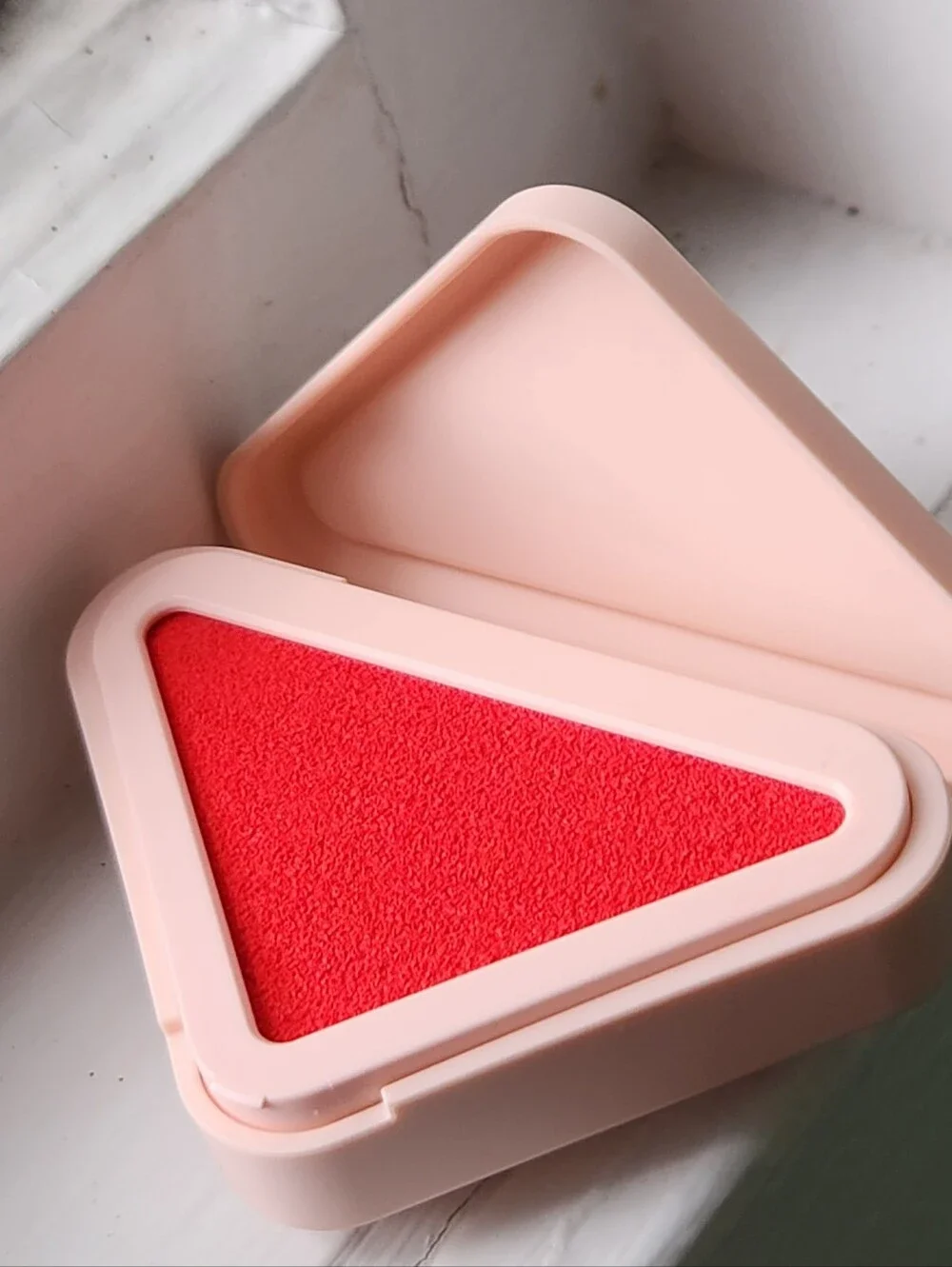NIB PRADA TOUCH CREAM TO POWDER SOFT BLUR LONG WEAR BLUSH IN CHERRY